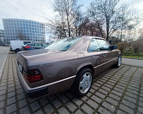 Mercedes-Benz CE 300