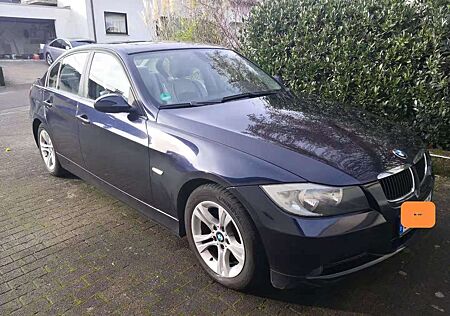 BMW 318i -