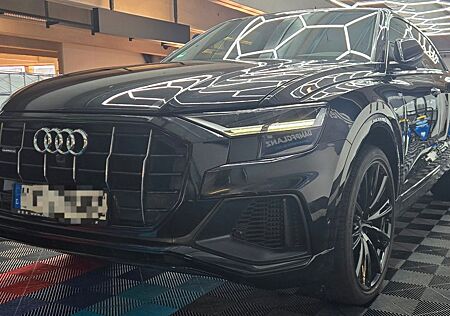 Audi Q8 55 TFSI e quattro tiptronic - 360°/23 Zoll