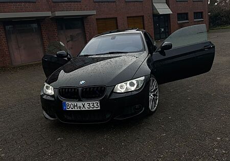 BMW 330 330dCoupeAut M-Sport Harman Schiebedach Voll