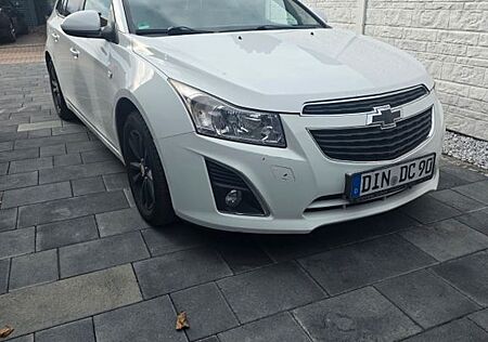 Chevrolet Cruze 1.6 LS+