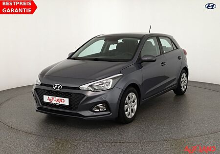 Hyundai i20 1.2 Kamera Sitzheizung Navi DAB PDC Tempomat