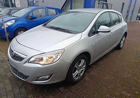 Opel Astra J Lim. 5-trg. Edition*KLIMAAUTOMATIK*
