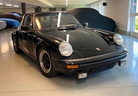 Porsche 911 Urmodell 911 SC 3.0 Targa