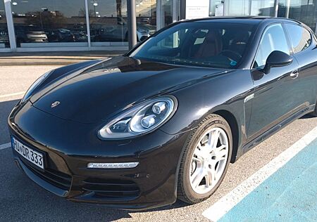 Porsche Panamera 4S S