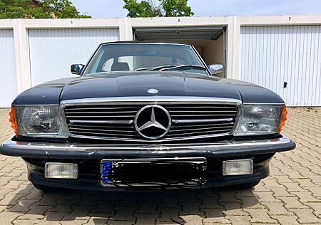 Mercedes-Benz SL 560 Roadster, seltene Farbkombi,letztes Bj