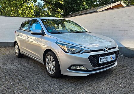 Hyundai i20 1,1 CRDi|Sitz/Lenkradheizung|Bluetooth|TÜV