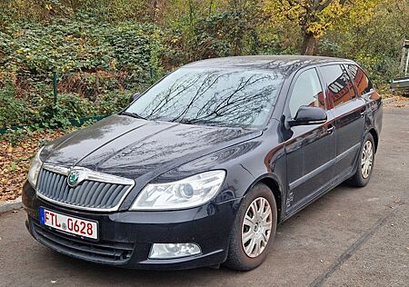 Skoda Octavia 2.0 TDI DSG Ambiente Combi