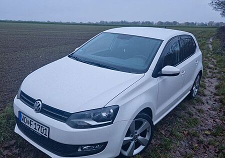 VW Polo Volkswagen 1.6TDI Tempomat, Sitzheizung, AUX, TÜV NEU