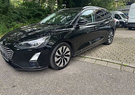 Ford Focus Turnier Cool & Connect Automatik