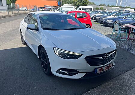 Opel Insignia Turbo/Leder/Navi/LED/Cam/SiHz/Pdc/Cruis