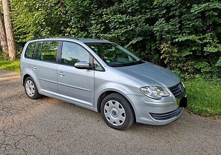 VW Touran Volkswagen 1.4 TSI Trendline 7-Sitzer AHK TÜV neu