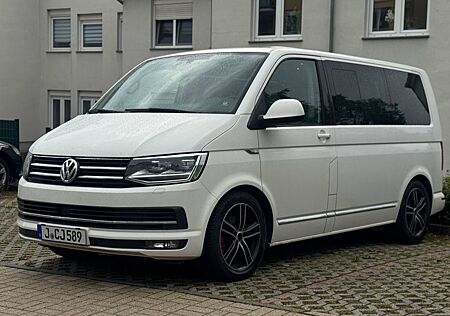VW T6 Multivan Volkswagen *LED*Alcantara*Distanz*Totw.*Akkustik