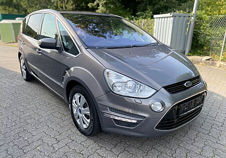 Ford S-Max Titanium