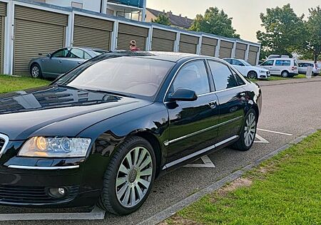 Audi A8 4.2 FSI tiptronic quattro -