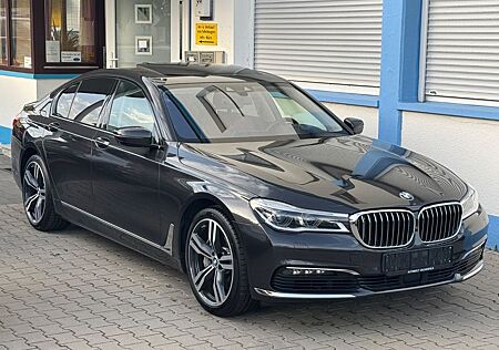 BMW 750 i xDrive Softclose Schiebedach Massage M