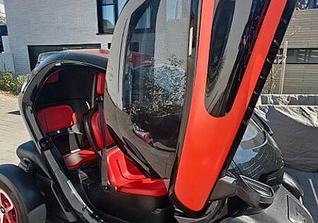 Renault Twizy | Akku gekauft | TÜV neu 04/2028 |