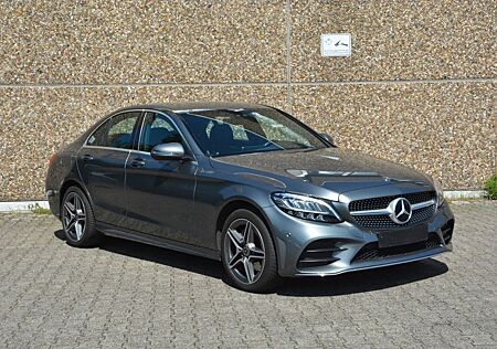 Mercedes-Benz C 180 AMG Line Limousine Comand Online