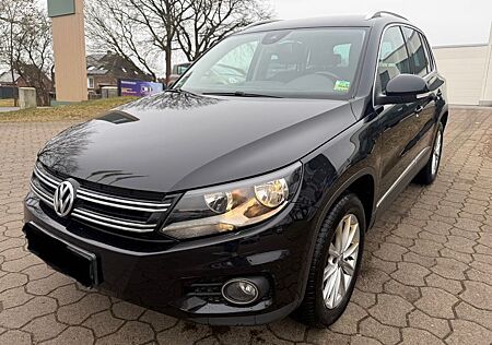 VW Tiguan Volkswagen Track & Style BMT 4Motion*Leder*DSG*AHK*
