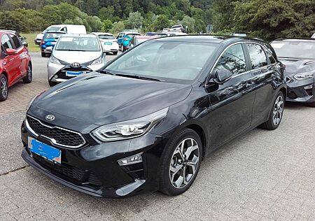 Kia Cee'd / Ceed 1.4 T-GDI DCT Spirit Spirit