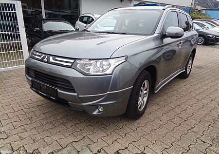 Mitsubishi Outlander ClearTec Invite 2WD, 6 Gang