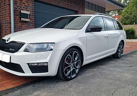 Skoda Octavia 2.0 TDI DSG 4x4 RS Combi RS