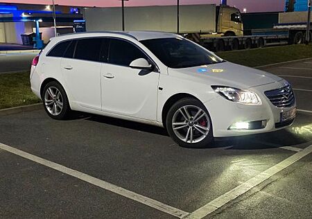 Opel Insignia Sports Tourer 2.0 CDTI ecoFL. Sport...