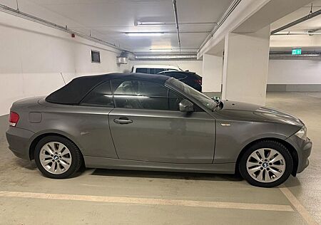 BMW 120i Cabrio -