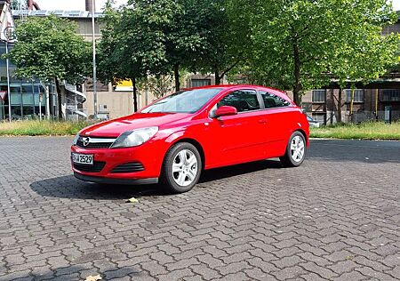 Opel Astra GTC 1.6 Ecotec 115PS