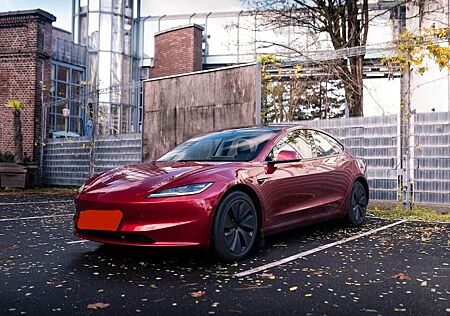 Tesla Model 3 Highland AWD Long Range UltraRed 1. Hand