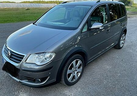VW Touran Volkswagen Cross 1.4 TSI 125 kW DSG, 7 Sitze, Leder