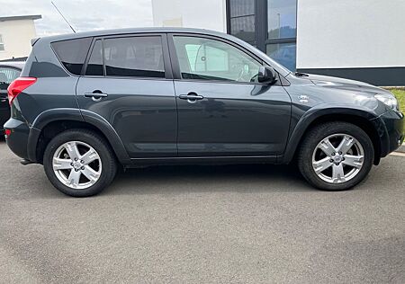Toyota RAV 4 2.2-l-D-CAT 4x4 Sol Sol