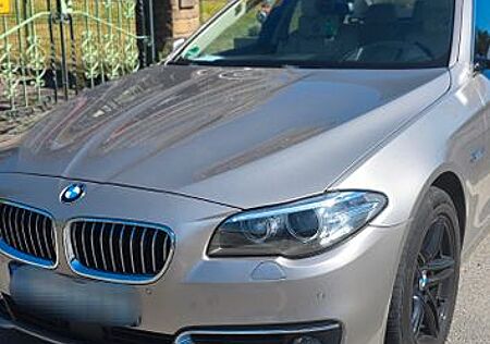 BMW 525d xDrive A Luxury Line Luxury Line