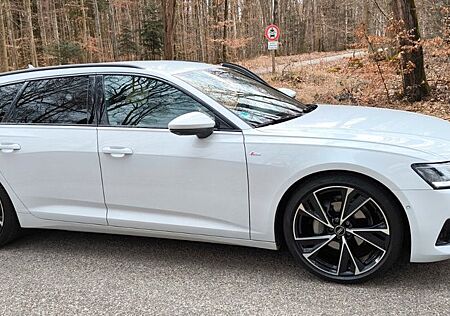 Audi A6 40 TDI quattro S tronic S line Avant S line
