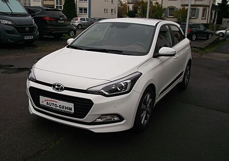 Hyundai i20 blue Style Original 17.000 km. 1.Hd. Wie neu