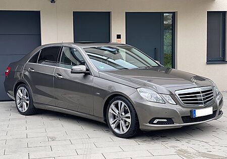 Mercedes-Benz E 250 CDI W212 *AHK/Navi/Xenon/Aut