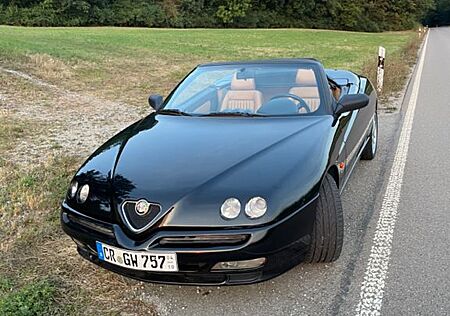 Alfa Romeo Spider 3.0 V6 L - top gepflegt