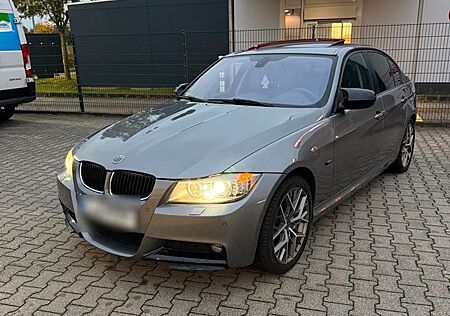 BMW 320d - E90