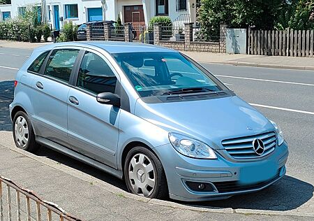 Mercedes-Benz B 180 sucht neues zuhause!
