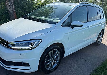 VW Touran Volkswagen 2.0 TDI DSG SOUND LED NAVI Klima Pano