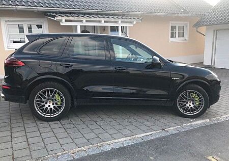 Porsche Cayenne S E-Hybrid S