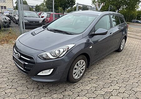 Hyundai i30 cw blue Classic*Klima*AHK*2.Hand*Allwetter*
