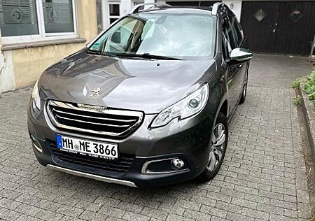 Peugeot 2008 Allure 120 VTi Allure