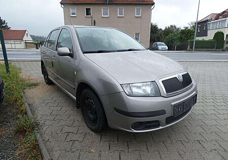 Skoda Fabia Cool Edition Klima CD Radio HU AU Neu