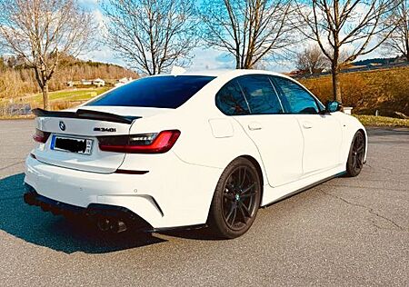 BMW 340 M340i xDrive Auto -