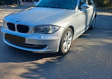 BMW 118i - 2009 Benzin Automatik