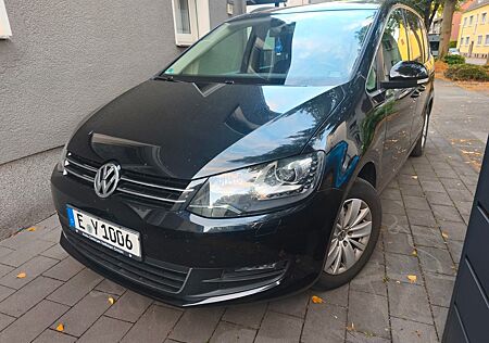 VW Sharan Volkswagen 2.0 TDI Automatik 7sitzer Highline El-Tür