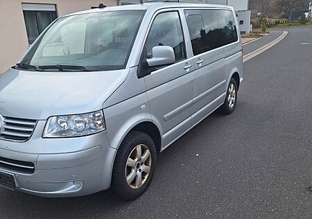 VW T5 Multivan Volkswagen Motor generalüberholt