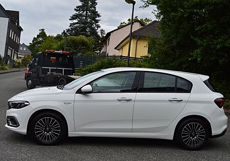 Fiat Tipo Life -PDC-Tempomat-erst-25.TKM-1.HAND