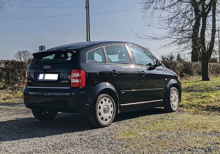 Audi A2 (1.6 FSI 110PS) *S-Line*PDC*Klimatronik*SHZ